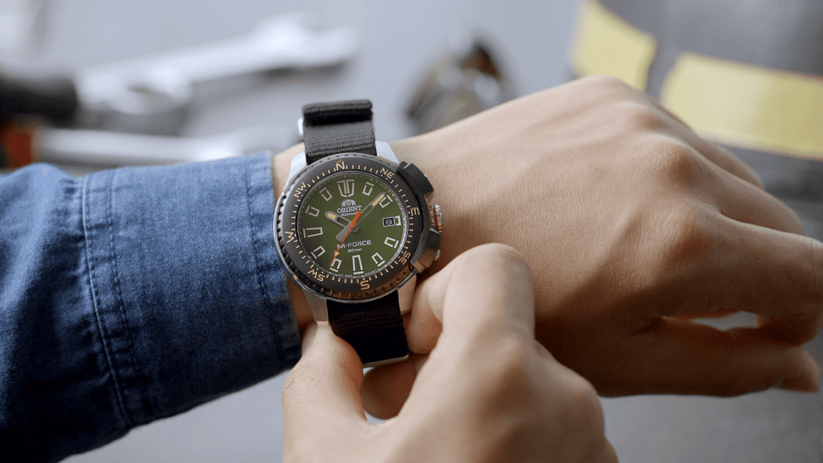How to Use a Watch as a Compass - Orient Watch USA