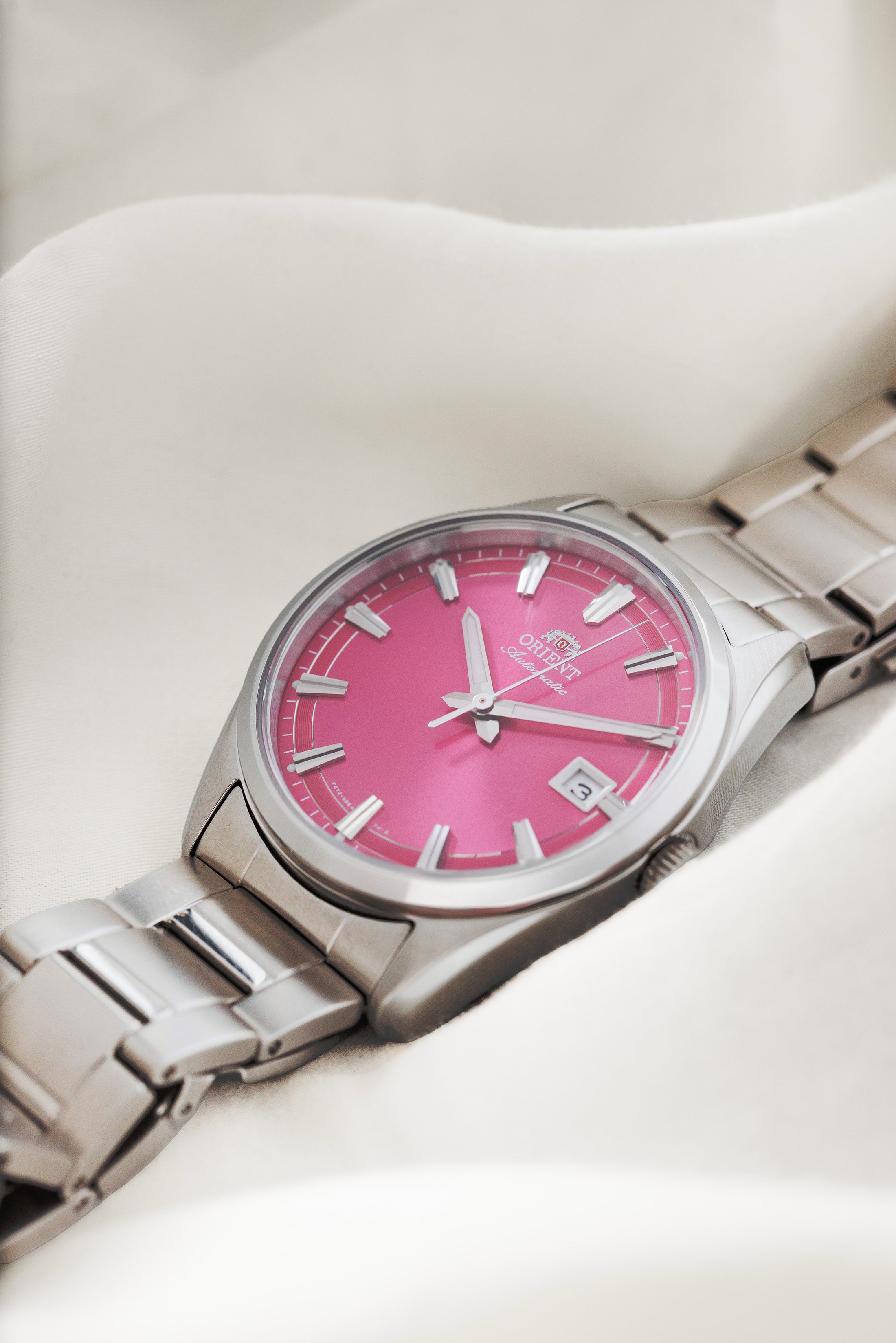Orient Stretto Date