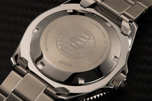 Orient Kanno RA-AA0915R19B sport dive watch 200m silver red